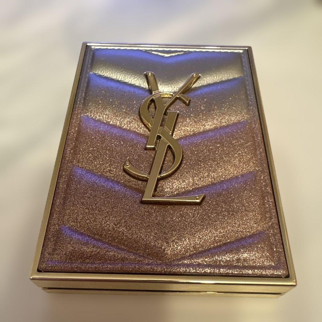 YSLクチュールミニクラッチ126スパークリングラストアイシャドウ