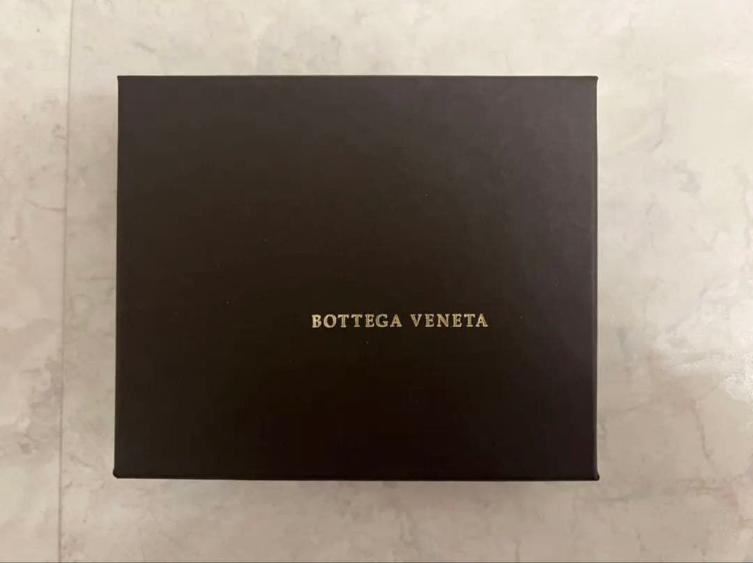 Bottega Veneta クローバー型キーホルダー