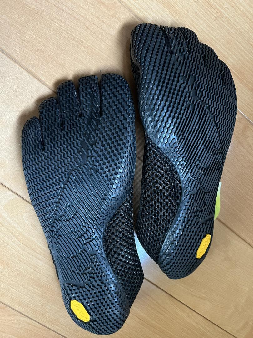 ヨガ、ジムのお供！ Vibram　ファイブフィンガーズ!
