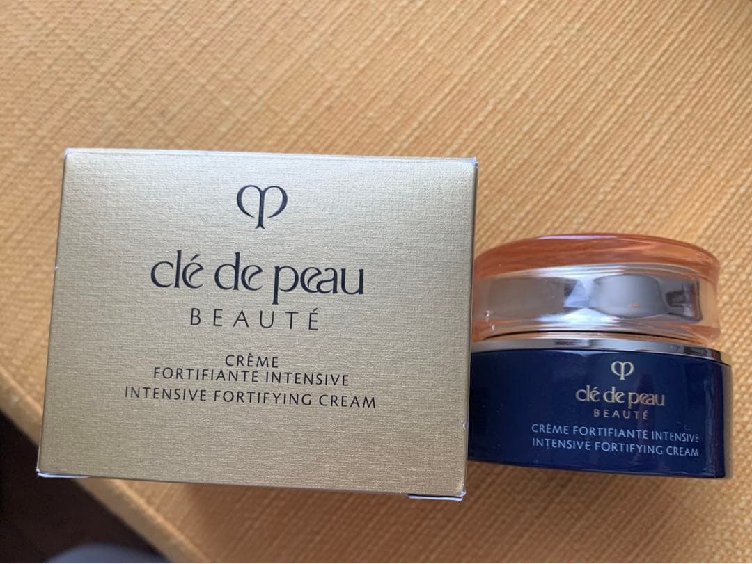値下げしました！！【クレ・ド・ポー ボーテ】日中クリームと夜用クリームセット
