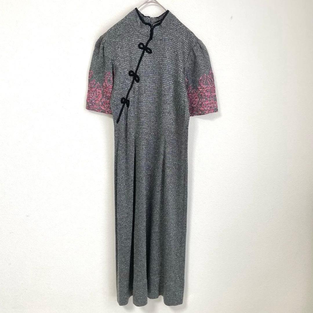 斉藤都世子 サイトウトヨコ ラメニット チャイナワンピース シルバー 華やか