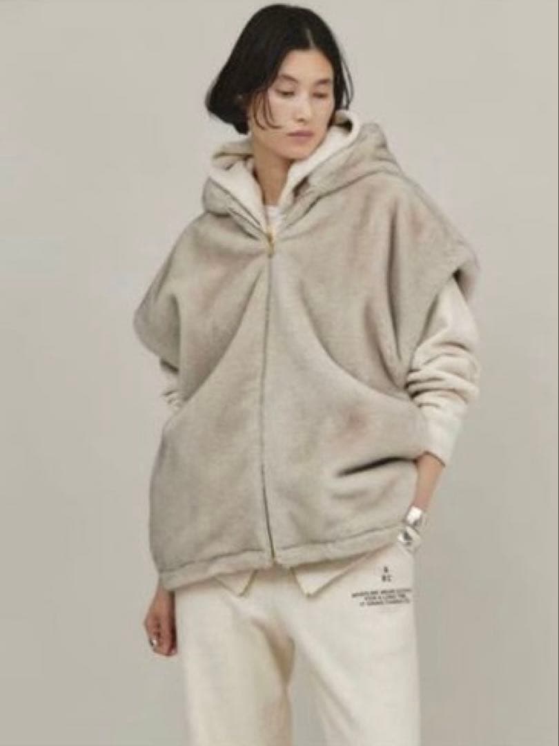 ⭐️本日掲載最終‼️⭐️タグあり美品⭐︎Curensologyミンクライクファーベスト