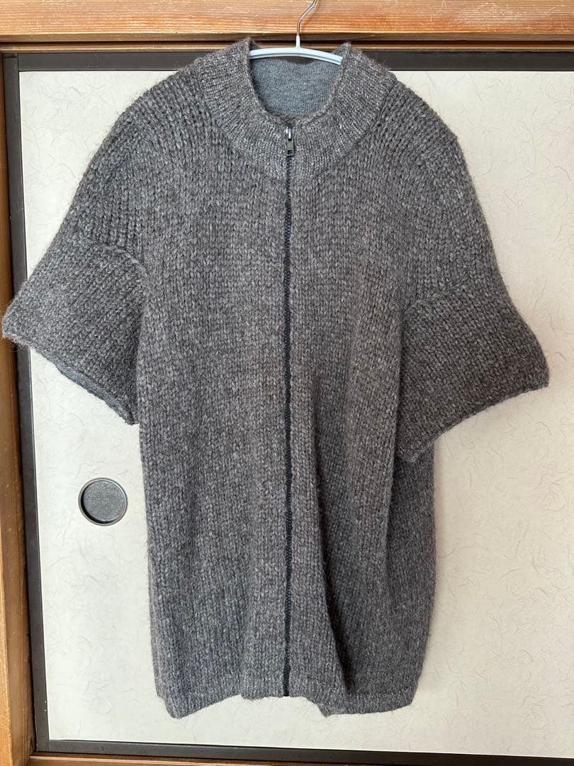 ACRONYM（アクロニウム） ジップアップ半袖ニットベスト