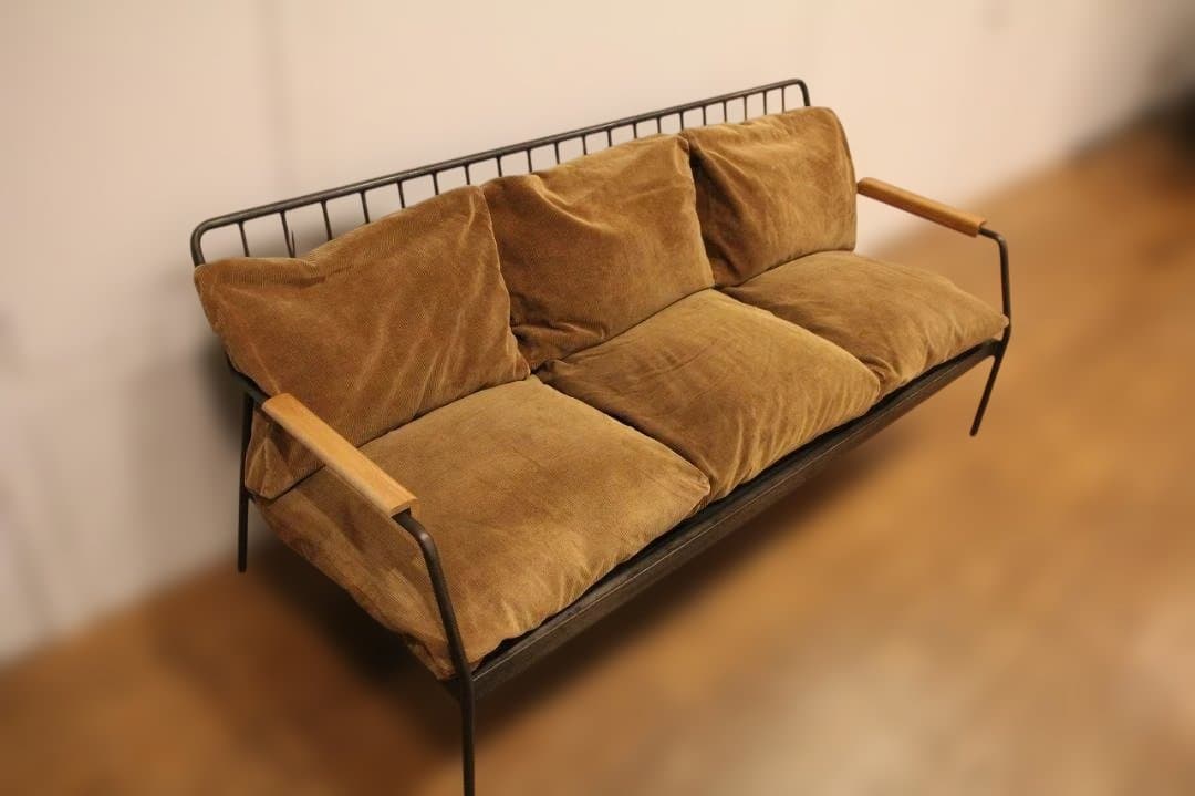 【茨城／直接引き取り大幅値引きあり！】UNICO／アイアン／ソファ