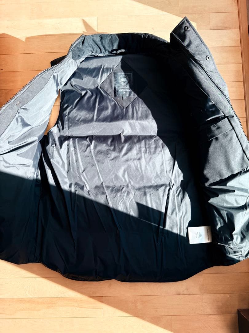 最終値下げ！新品未使用！カナダグース ギャルソンベスト ブラックレーベル希少XL