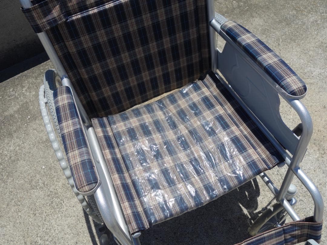 K▼幸和製作所 スチール製 車いす 車椅子 手動 自走式 (38667)