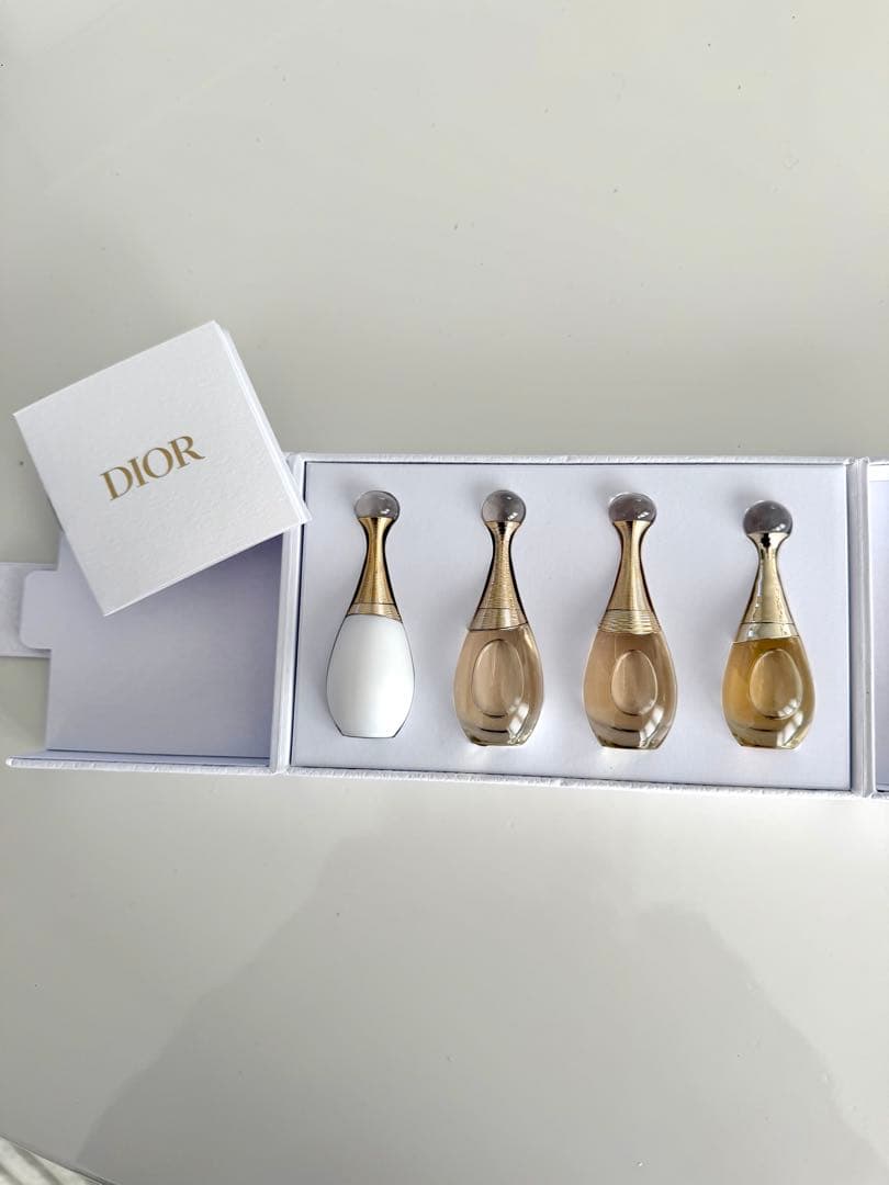 Dior ミニ香水セット 4本入り➕ミスディオール ブルーミングブーケ