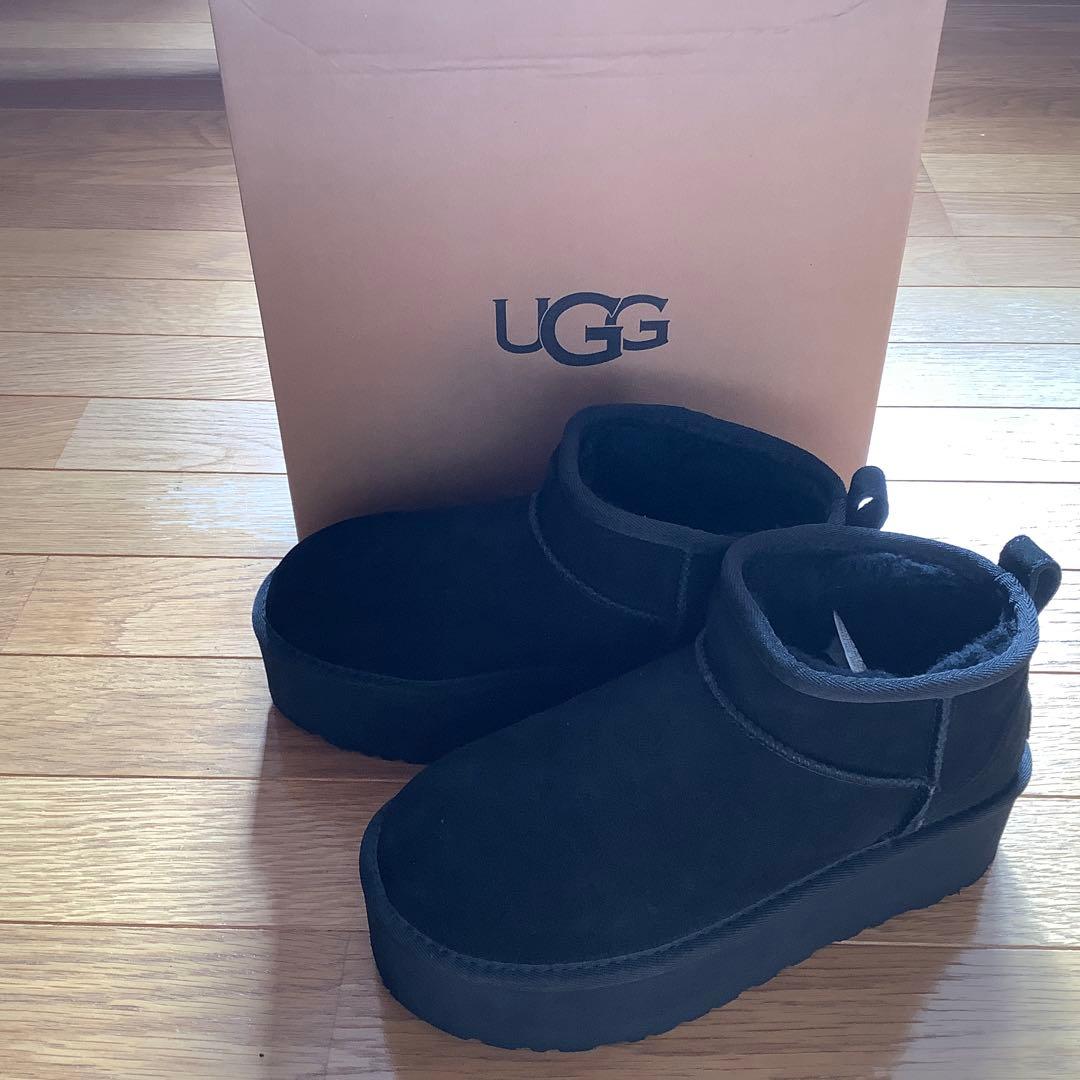 UGG ブラック ムートンブーツ ショート厚底