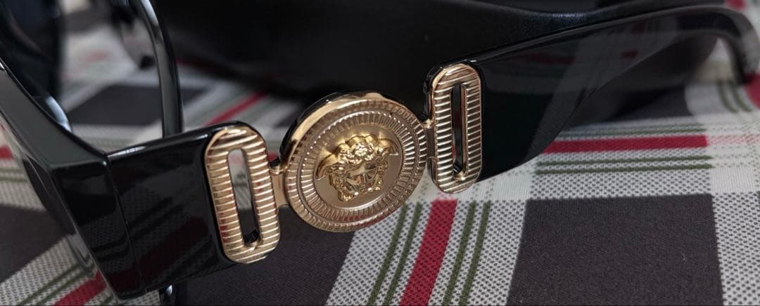 男女兼用 VERSACEブラック メドゥーサ ビギー サングラス