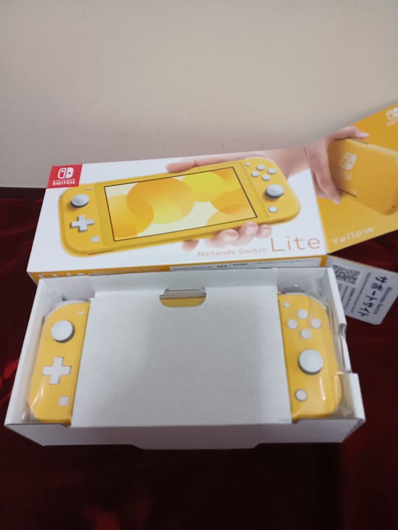 タ*ン様 【新品未使用】任天堂 Switch Lite ブルー、イエロー2台セッ