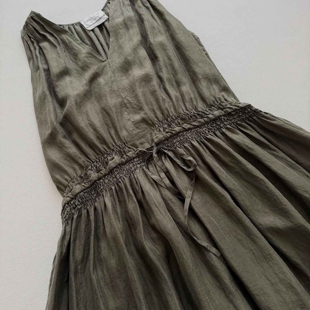 フォルテフォルテ シルク100% ノースリーブワンピース　ウエストマーク