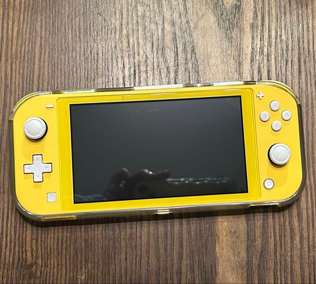 Nintendo Switch Lite イエロー クリアケース付き