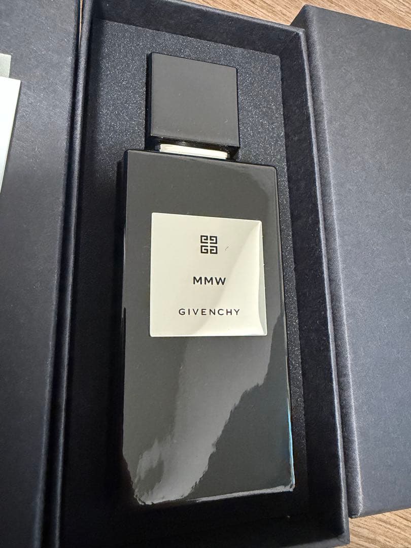 8日までの大セール！ド ジバンシイ　MMW 100mL