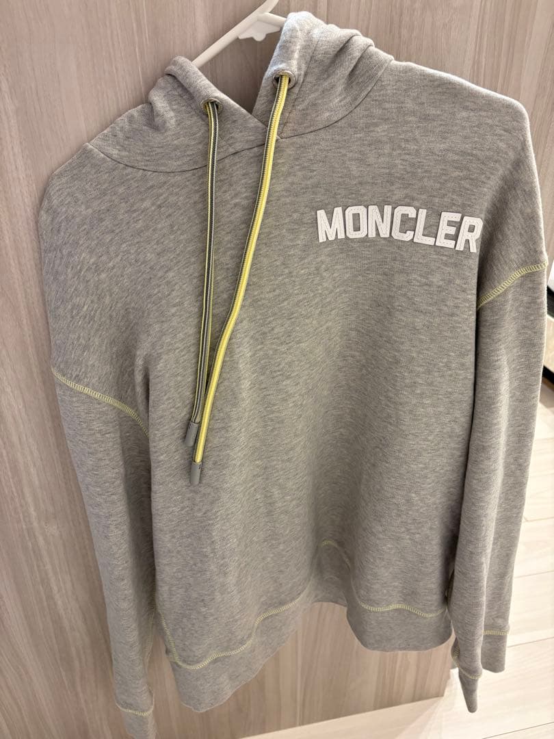 MONCLER フードパーカー