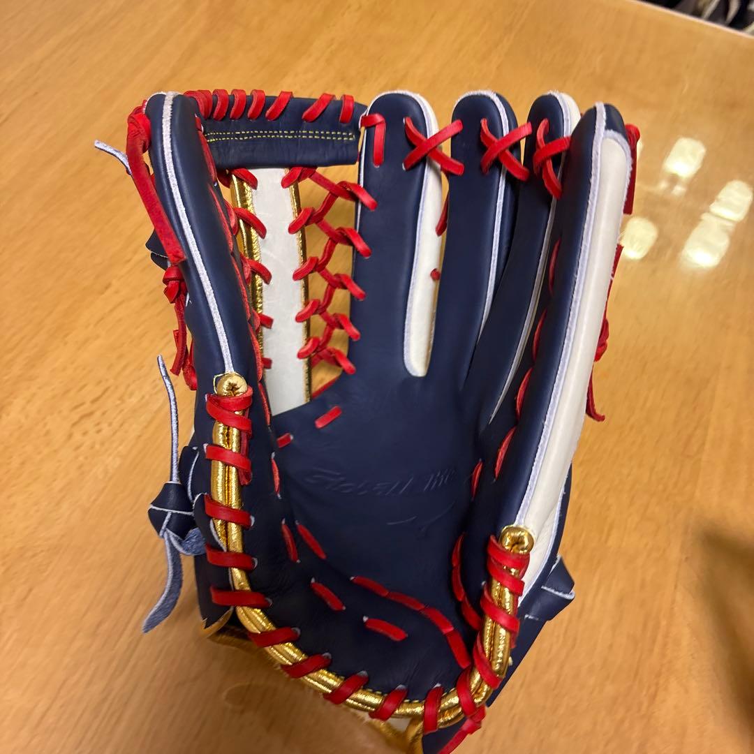 ミズノ勝色グラブ　　　定価28000円