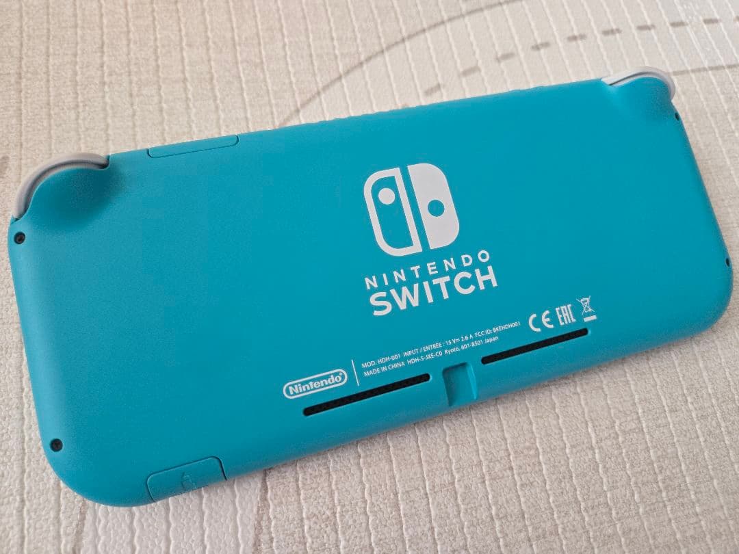 Switchライト 本体　美品　本体と充電器のみ　Nintendo