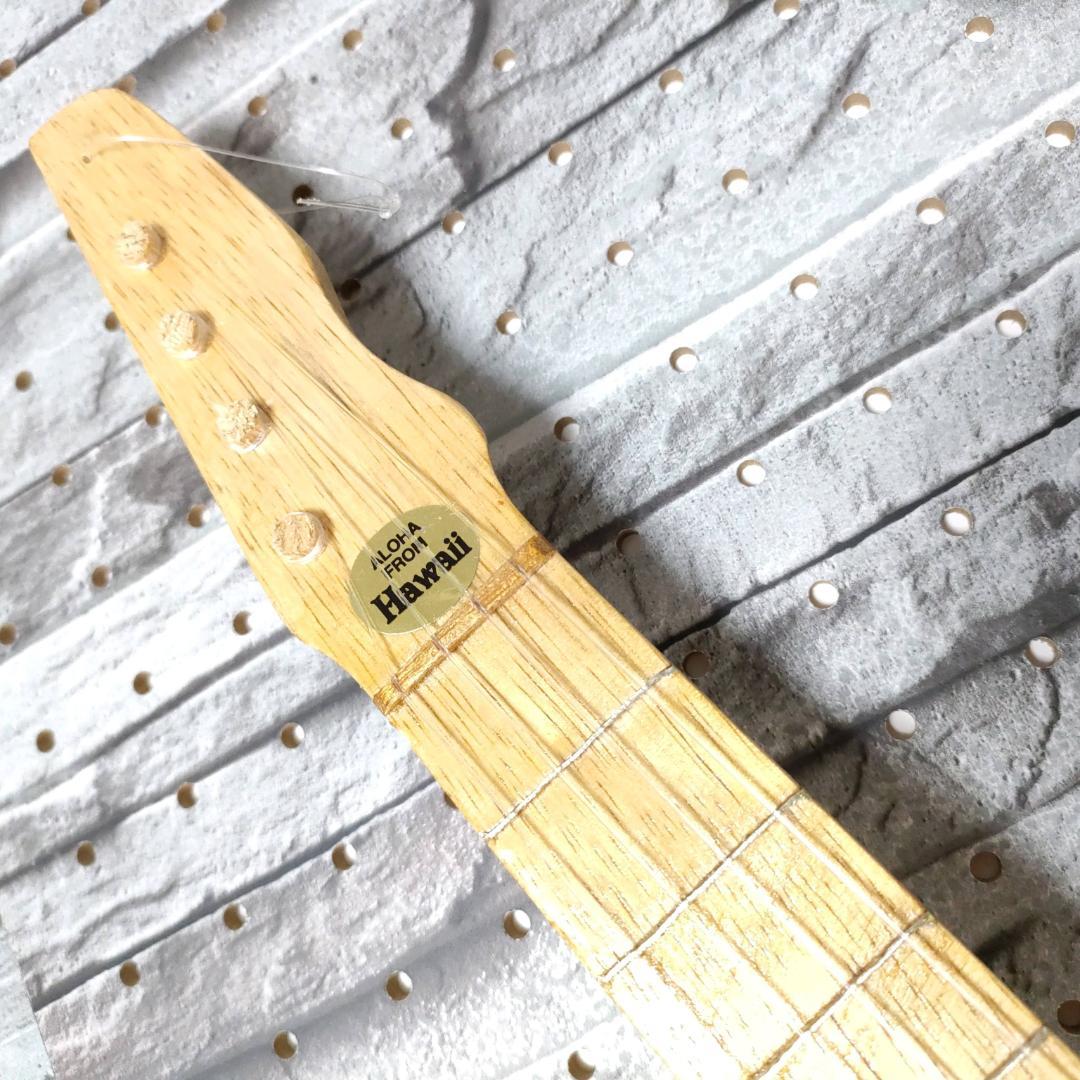 ココナッツ型の ウクレレ オーナメント ♪ハワイで購入しました