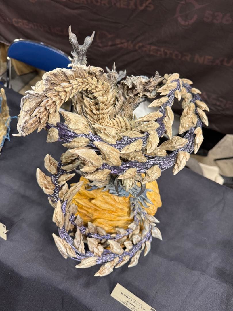 鎖刃竜アルシュベルド　未塗装未組立 ガレージキット