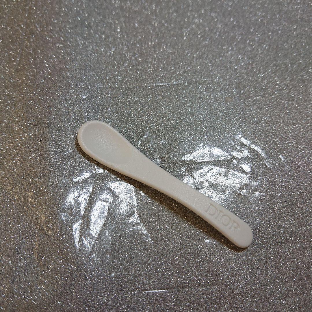 ディオール スノーエッセンスオブライトクリーム今年5月購入極美品