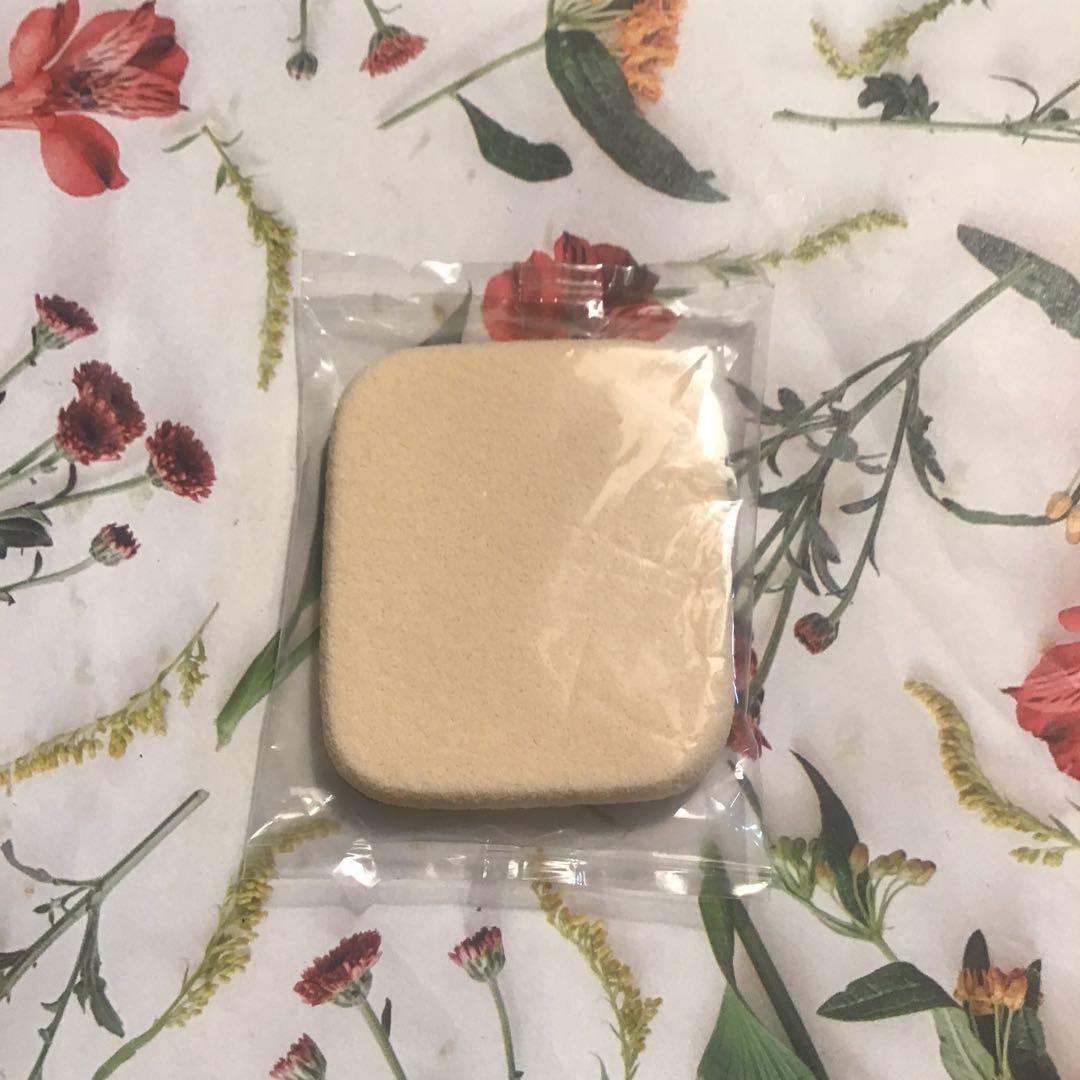 トワニーセンチュリーファンデーション　YO-DI (スポンジ付き)