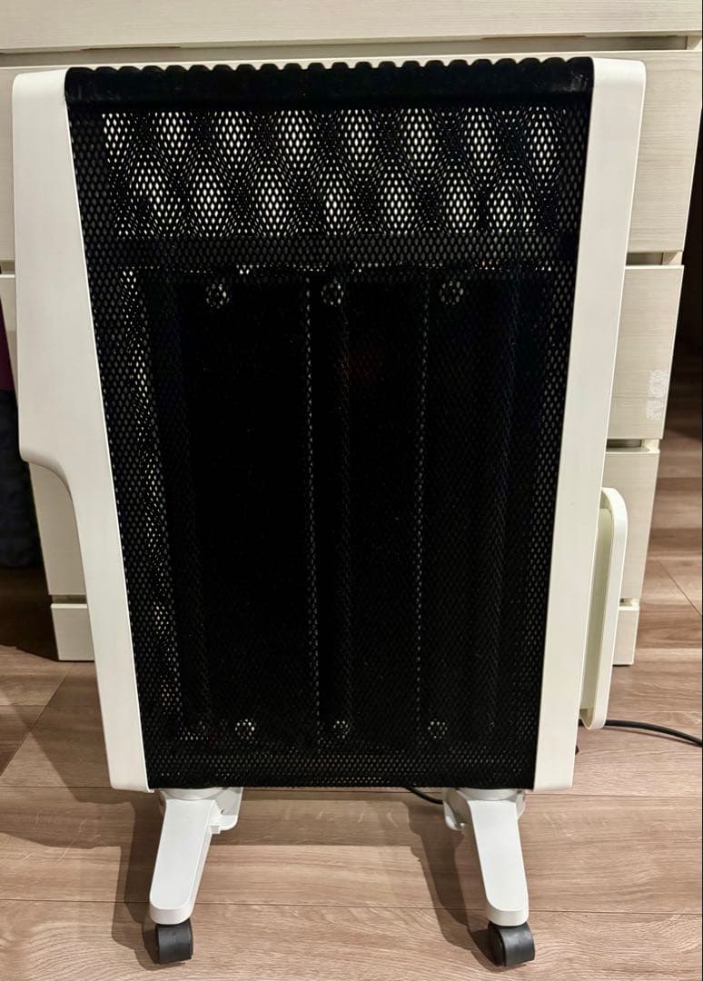 中古品リモコン欠品・本体のみ シロカ遠赤軽量ヒーターSN-M371W2022年製