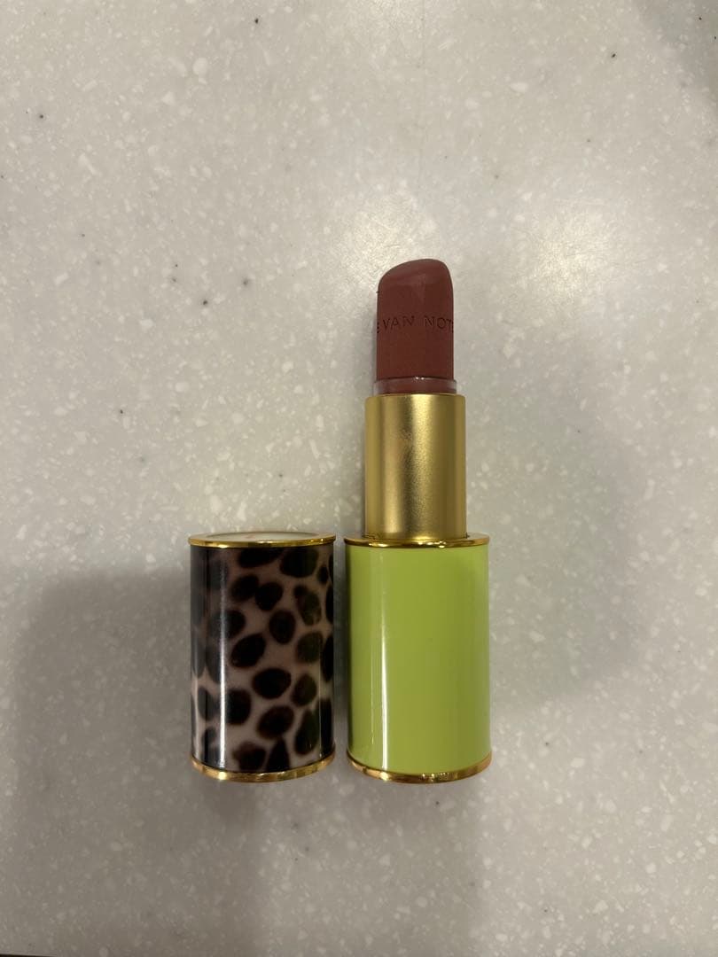 ドリスヴァンノッテンmatte17 Dries Van Noten Beauty