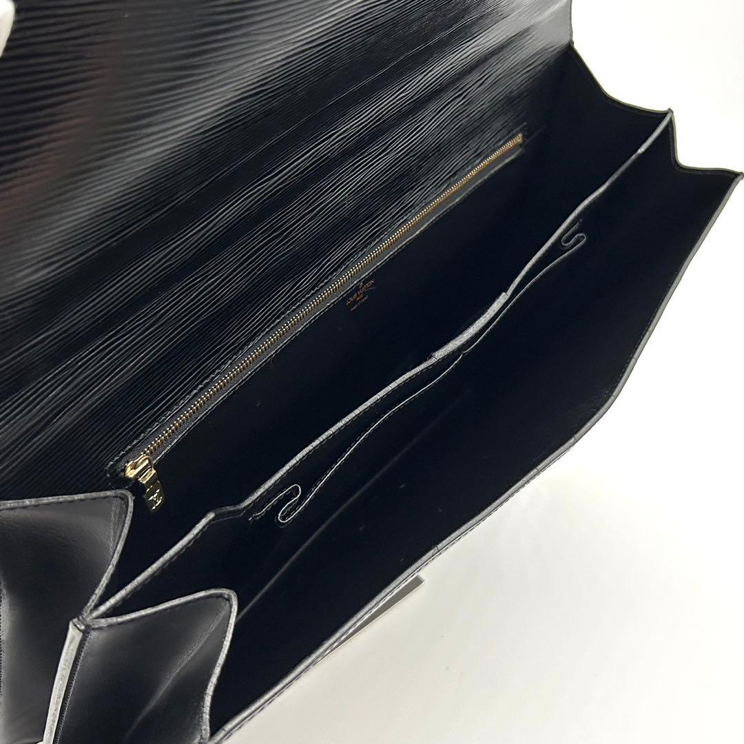 ルイヴィトン　セルヴィエットコンセイエ　ビジネスバッグ　エピ　レザー　黒