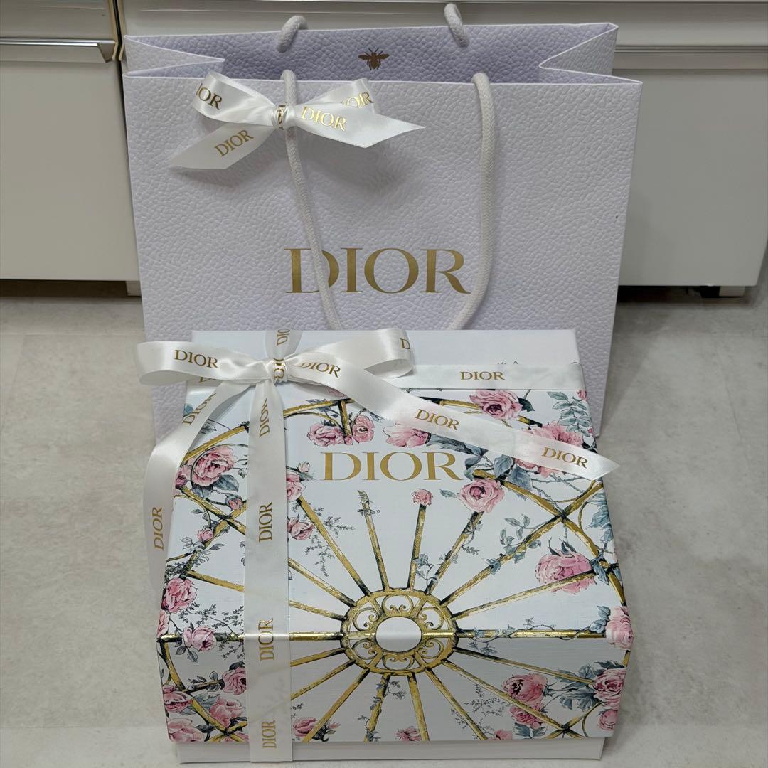 DIOR ディオール　プレステージ　ディスカバリーコフレ　ギフト