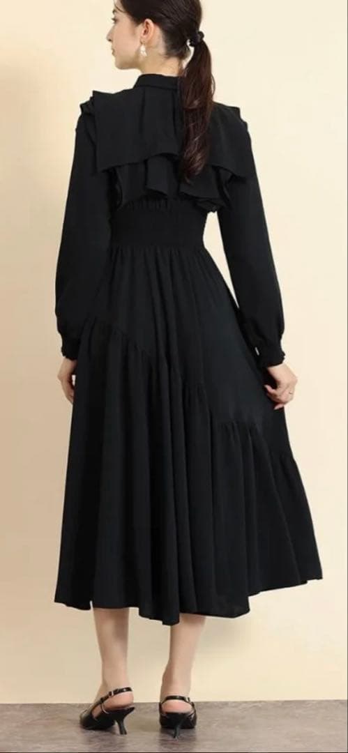 新品フェンネル　FENNEL フリルワンピース