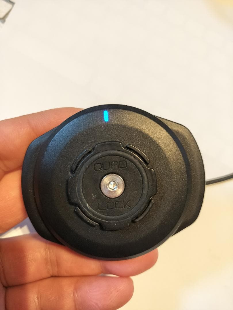 純正Quad Lock 防水ワイヤレス充電ヘッド＆防震ダンパー　クアッドロック