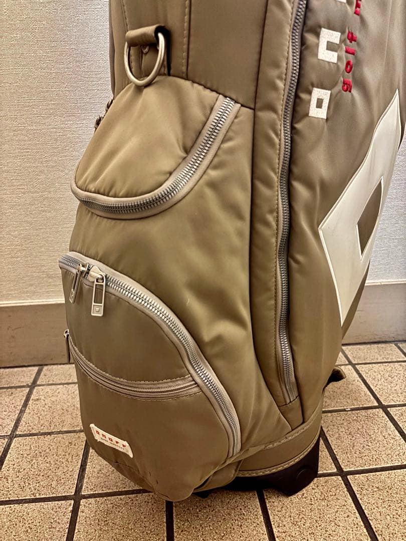 ONOFF〈オノフ〉キャディバッグ (ベージュ)