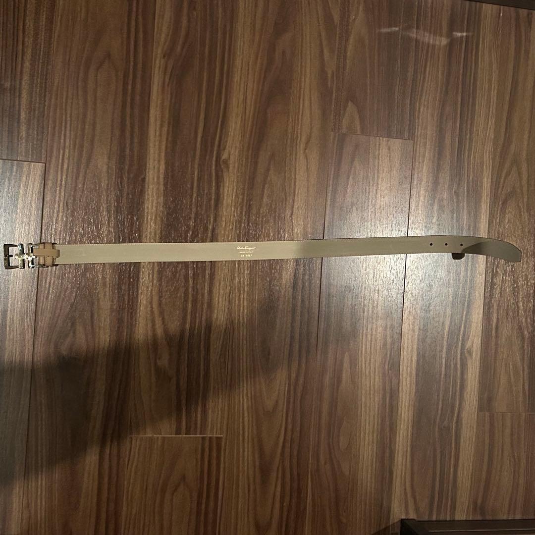 Salvatore Ferragamo ベージュ ベルト