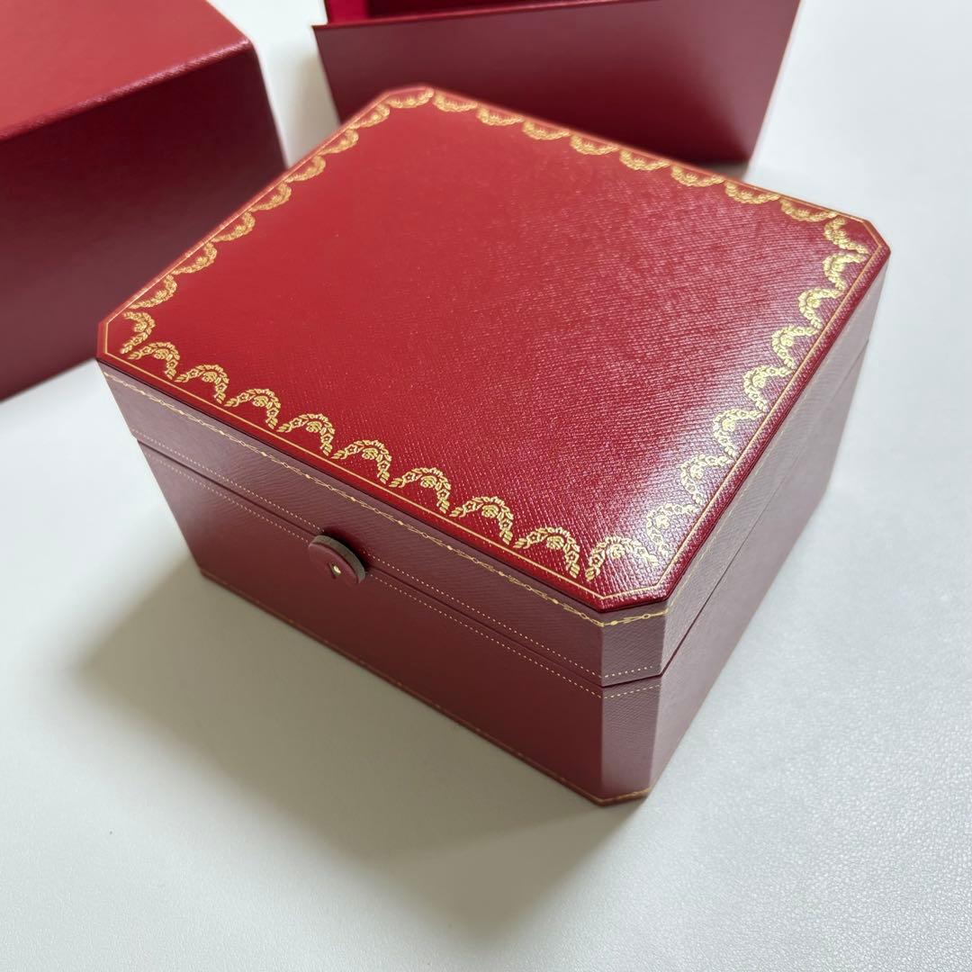 美品　カルティエ　腕時計　ウォッチ　ケース　空箱　現行品
