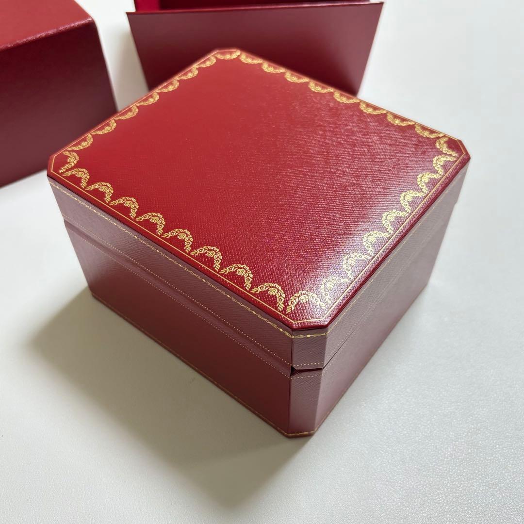 美品　カルティエ　腕時計　ウォッチ　ケース　空箱　現行品