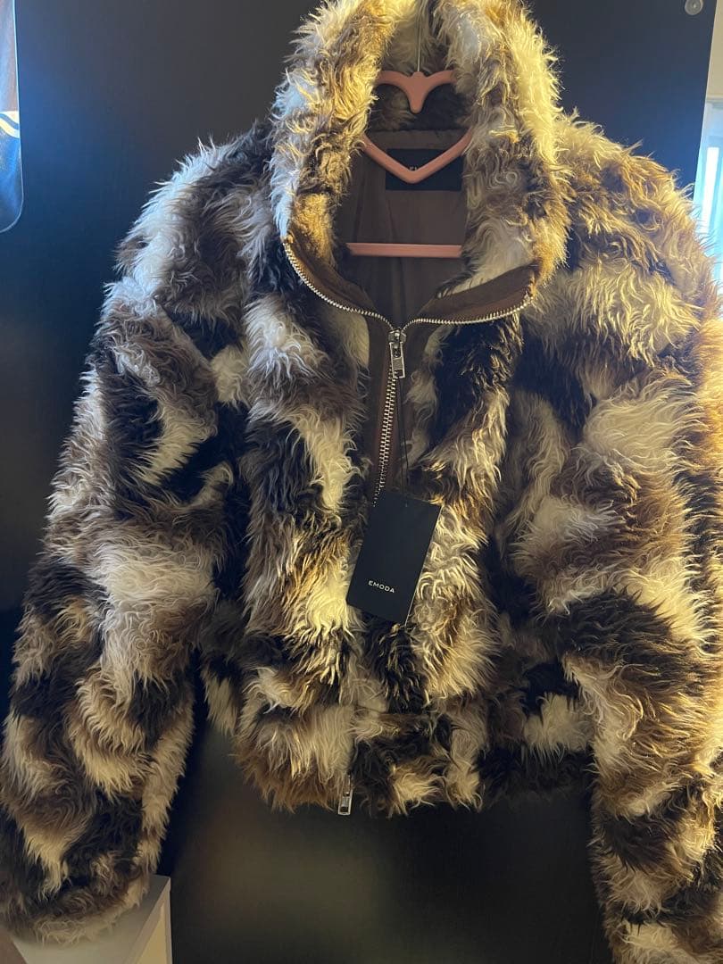 新品タグ付き　EMODA シングルミニボアブルゾン ブラウン