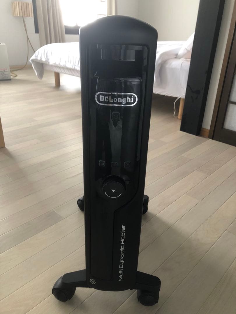 デロンギ★マルチダイナミックヒーター 10〜13畳用　MDHU15-BK