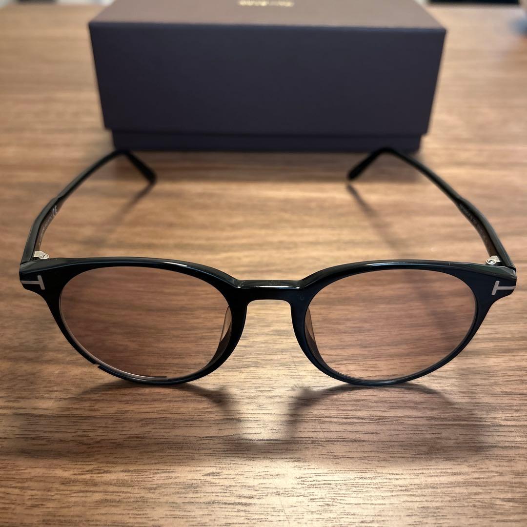 トムフォード　TOM FORD サングラス　TF5695-F-B 訳あり