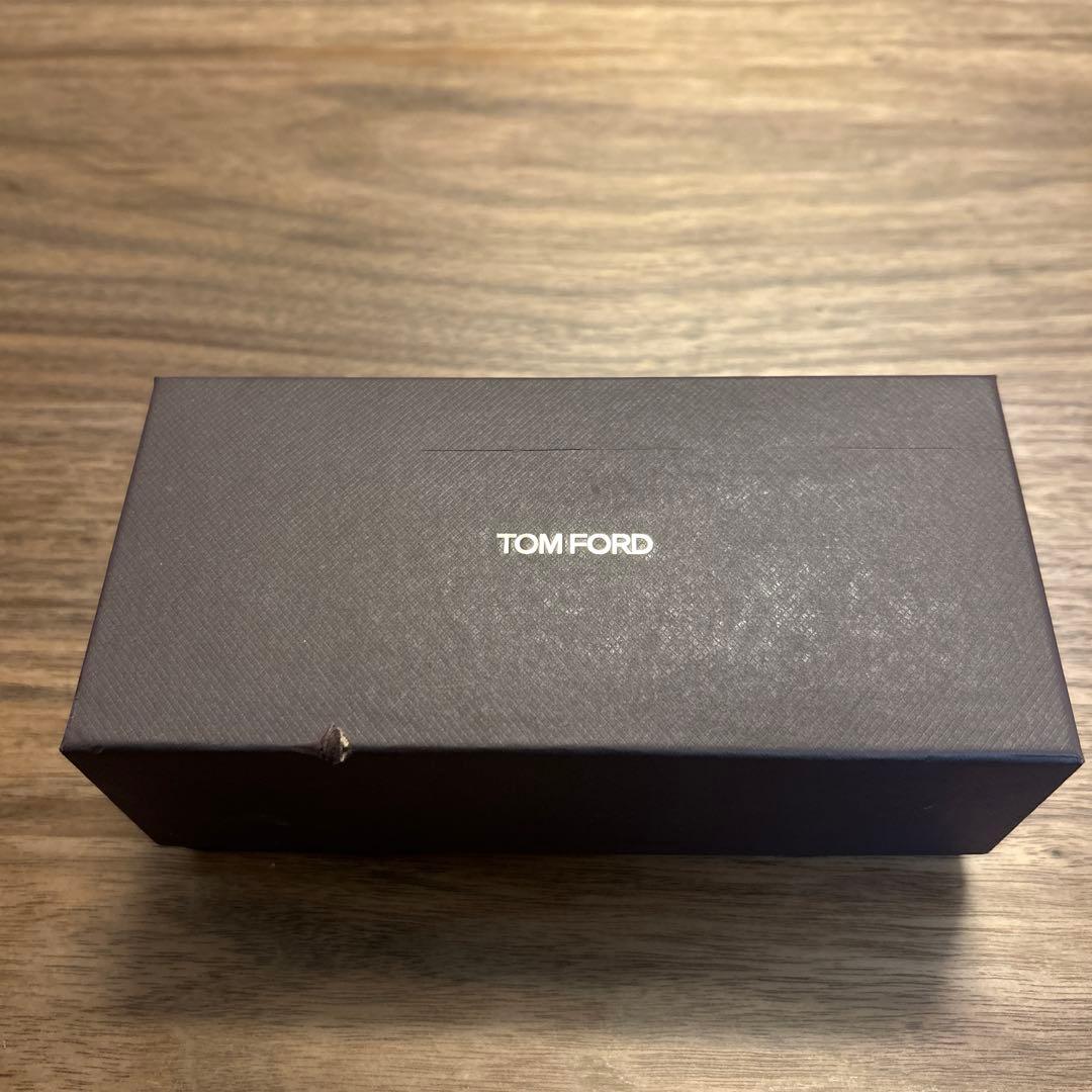 トムフォード　TOM FORD サングラス　TF5695-F-B 訳あり