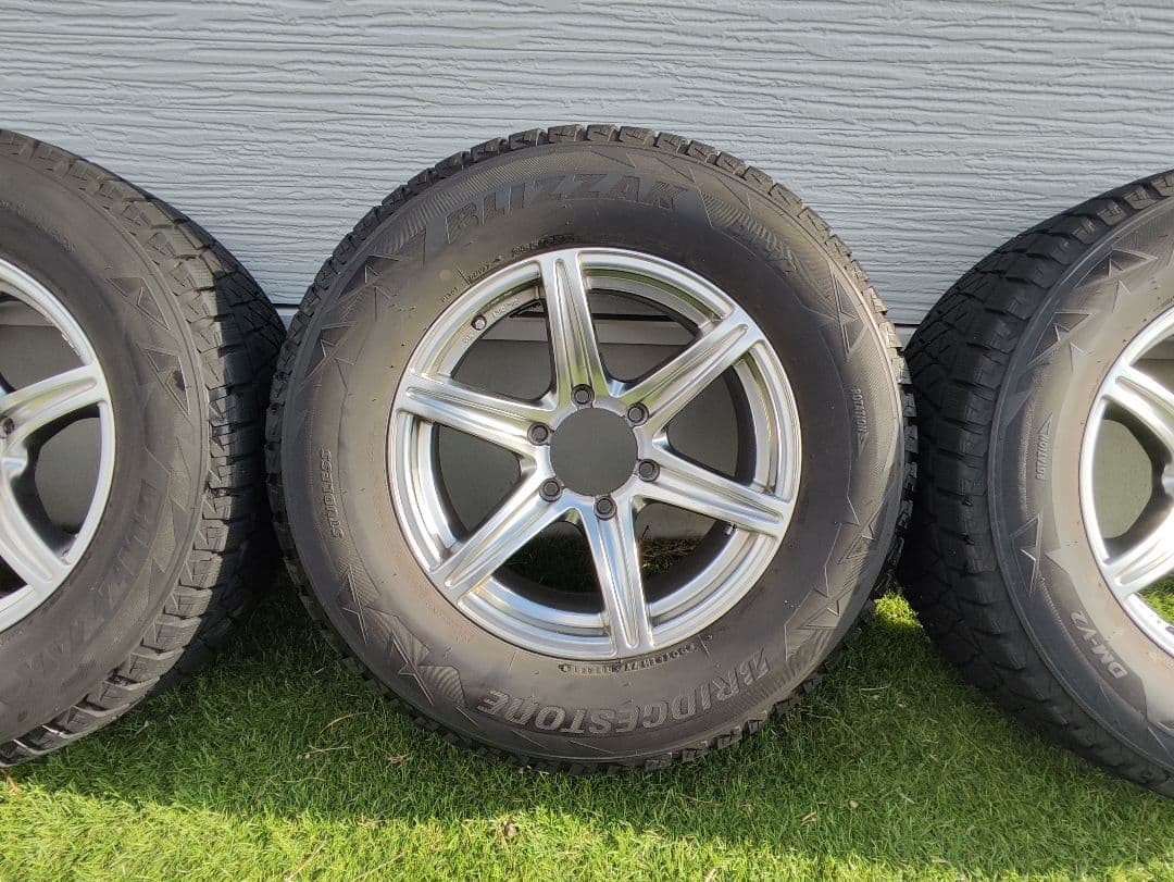 150プラド 17インチ スタッドレスタイヤ ホイールセット 4本