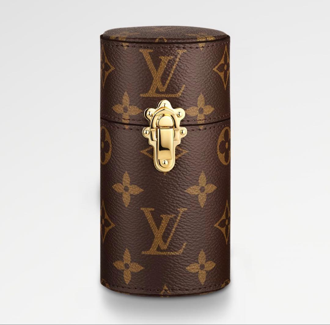 ルイヴィトン　トラベルケース