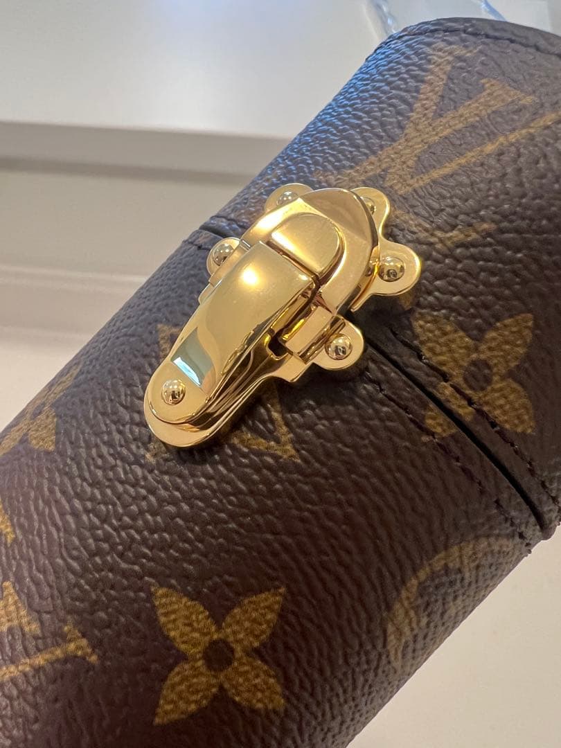 ルイヴィトン　トラベルケース