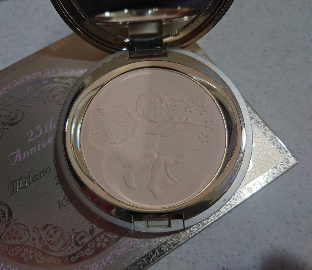 カネボウ　ミラノコレクション2015　新品未使用

フェイスアップパウダー