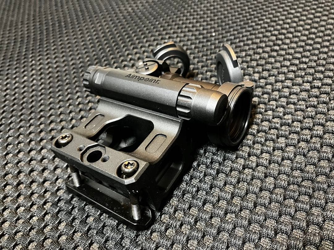 Aimpoint CompM5タイプ　ドットサイト