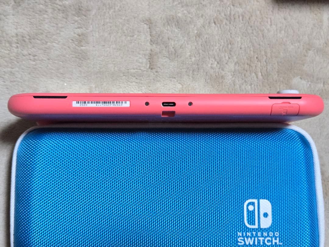 【美品・ケースあり】Nintendo Switch LITE コーラル