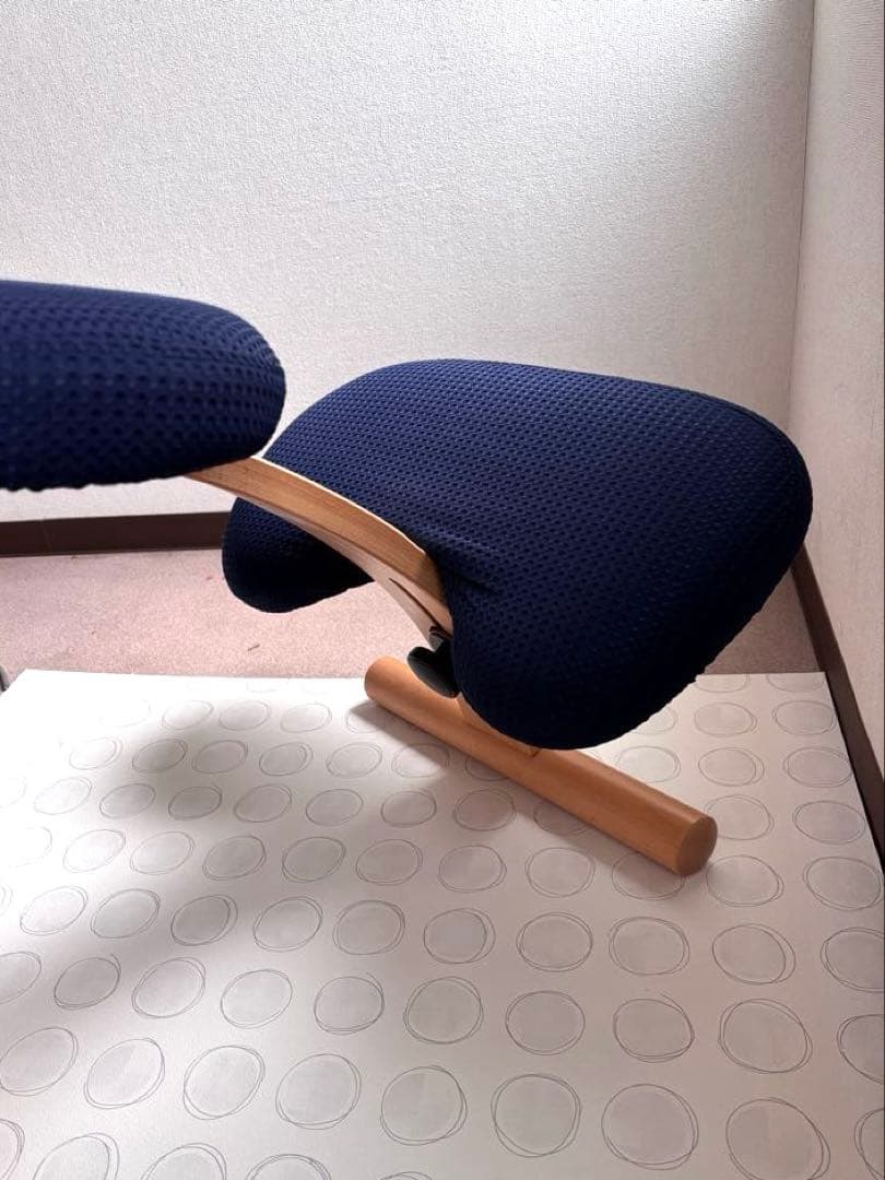 【引き取り限定】大阪市　ノルウェー•リボ社　バランスチェア