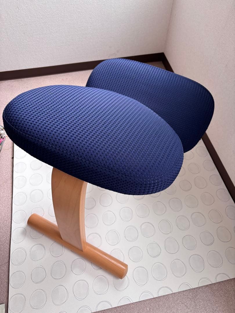 【引き取り限定】大阪市　ノルウェー•リボ社　バランスチェア