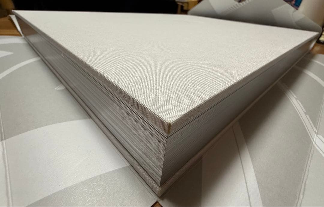 Apple『Designed by Apple in California』大