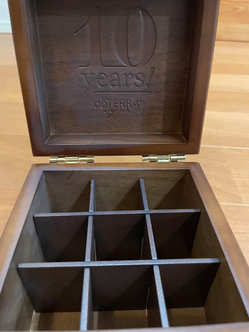 ドテラ　アロマオイル9本セット　10周年記念限定木箱付き