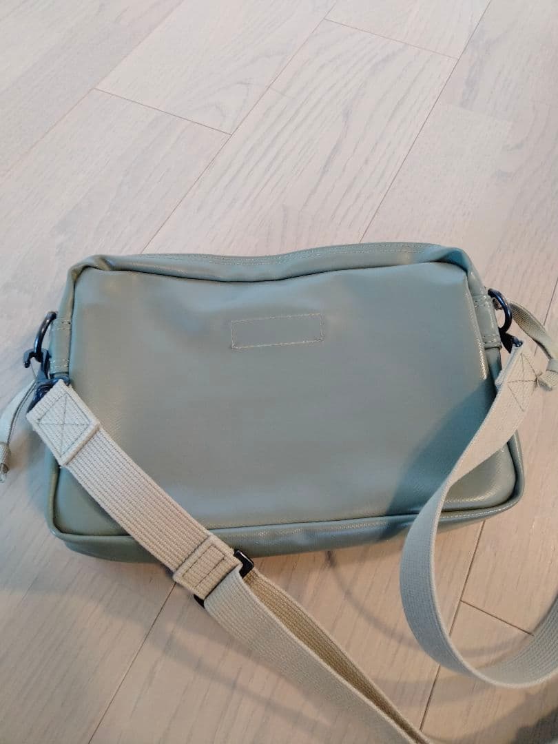 吉田カバン　ラゲッジレーベル　ショルダーバッグ　赤バッテン