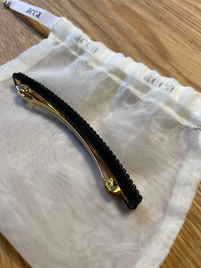 【h】acca オードリー バレッタ ブラック